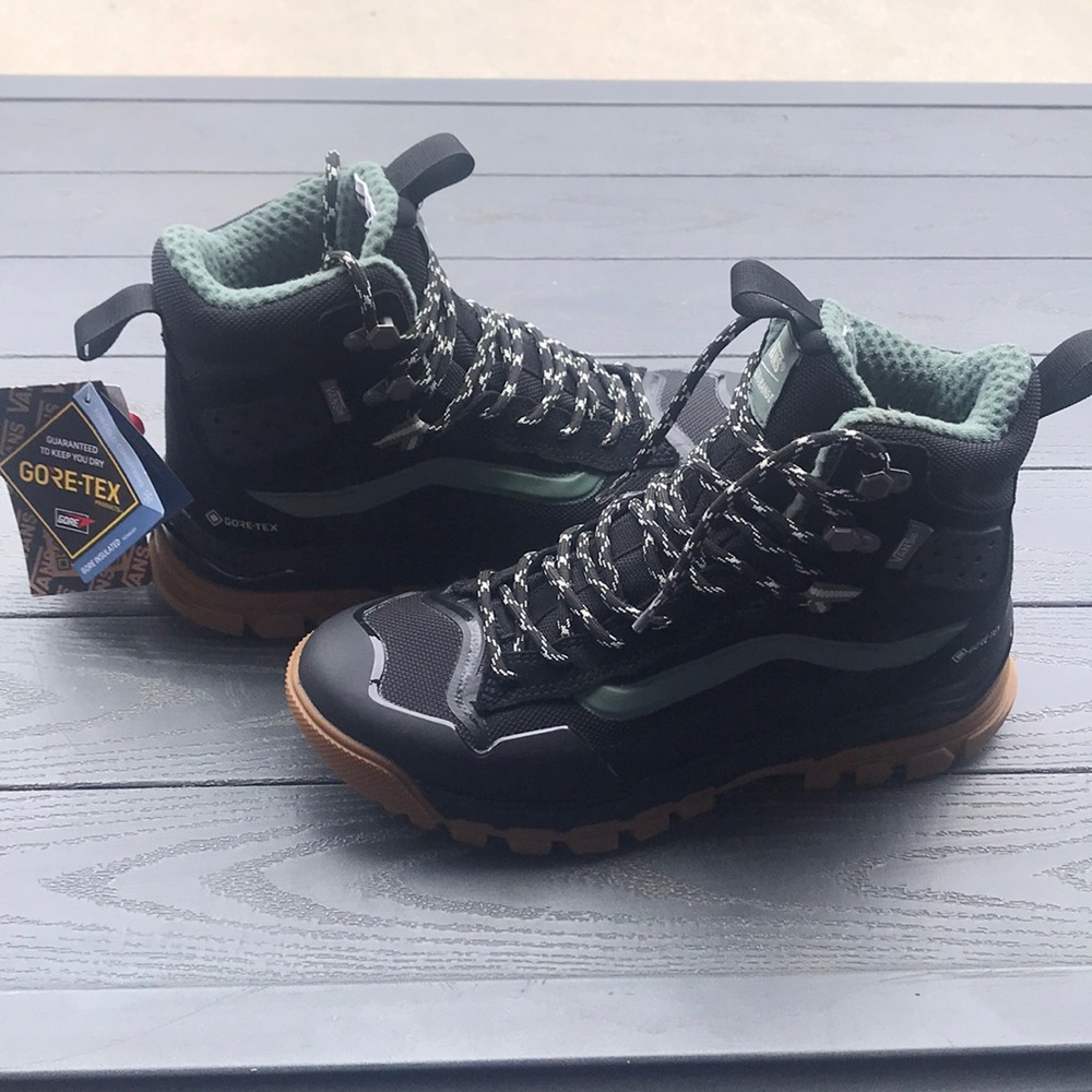 Vans Women’s Ultrarange Exo Hi Gore-Tex MTE-3 Boots
